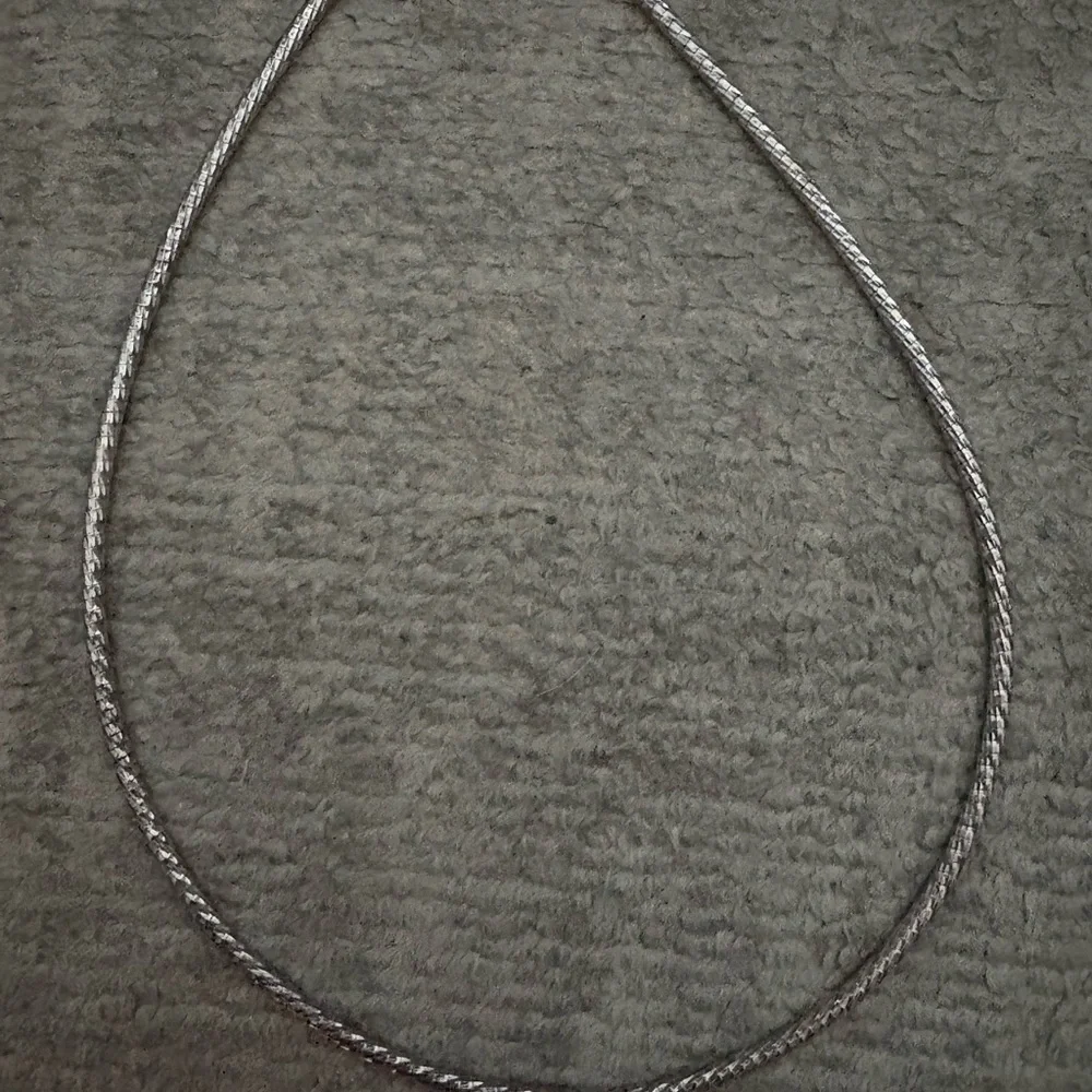 EUC .925 stamped made in Milor made in Italy 15 inches beautiful necklace